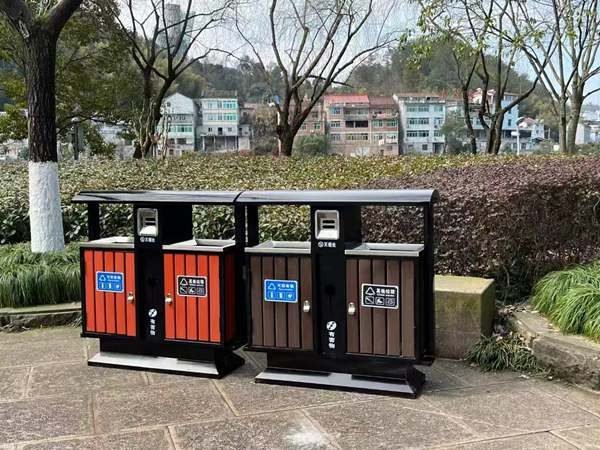 果皮箱